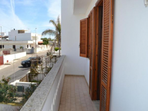 Holiday home with air conditioning and balcony for 6 people in San Foca
